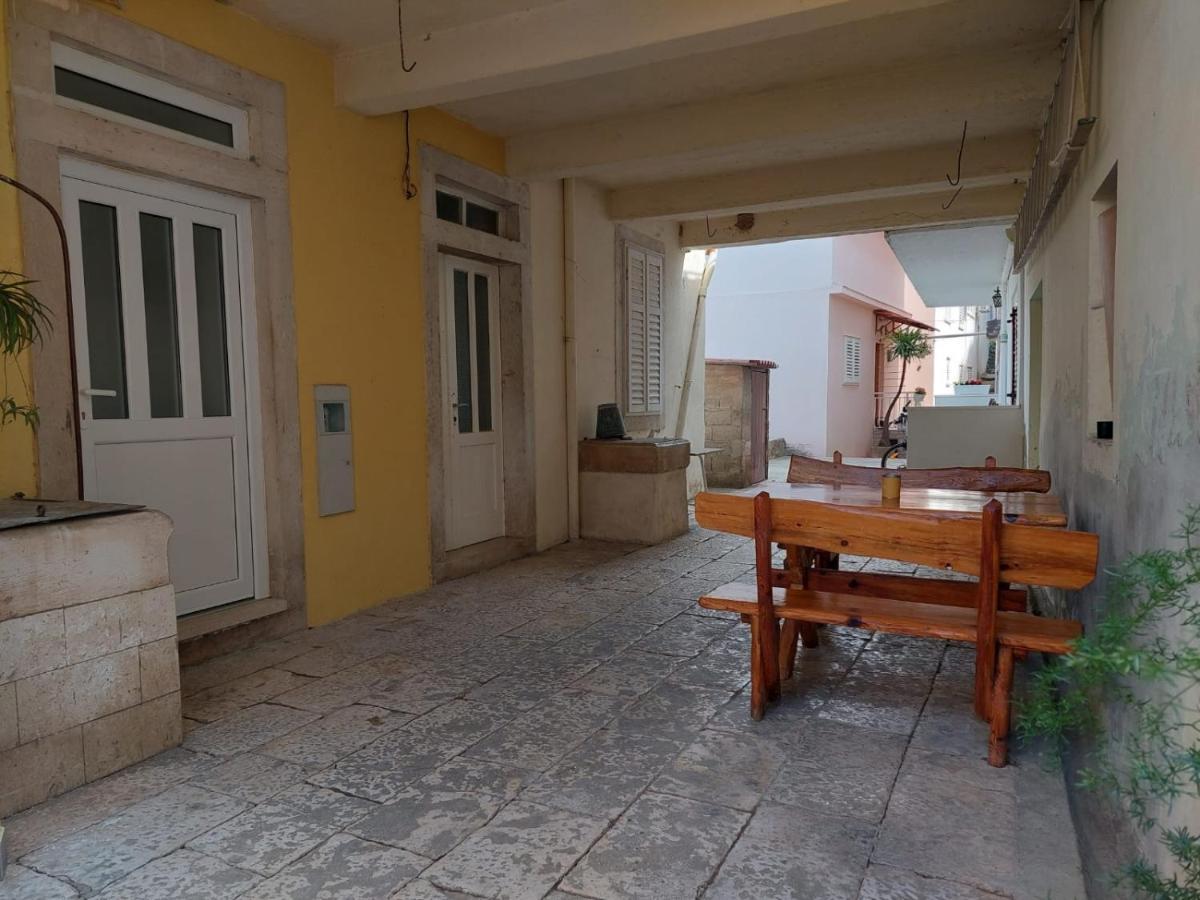 Apartmani Antonia Racisce Exterior photo